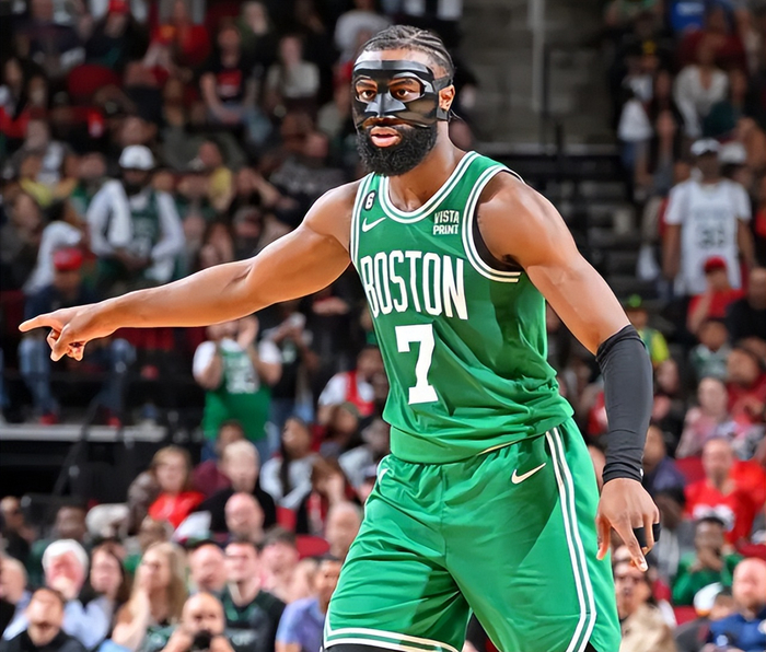 九游旧版本下载链接-赛地聚焦——国王杯今晨热度飙升，布鲁克林篮网队长鼓劲，质疑声仍在，阵容厚度经受考验的简单介绍