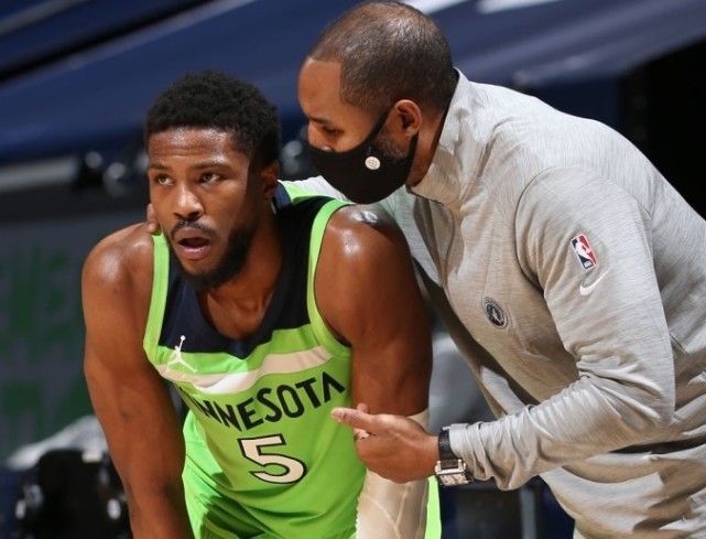 九游旧版本下载链接-关于明尼苏达森林狼训练开放日；今晨内部沟通引欢呼；欧篮联在即；心理建设被强调的信息