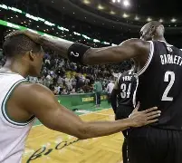 九游游戏旧版本-这也行？波士顿凯尔特人临场应变备战NBA季后赛费德勒在G2比赛中逆转，布莱顿清晨单刀错失的简单介绍